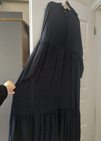 Zara Lacivert puantiyeli elbise 