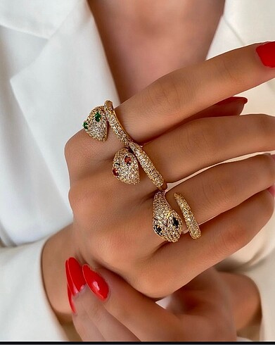 Gold renk yılan figürlü yüzük