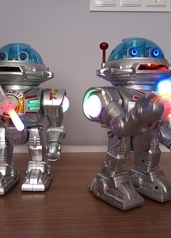 Oyuncak robot 