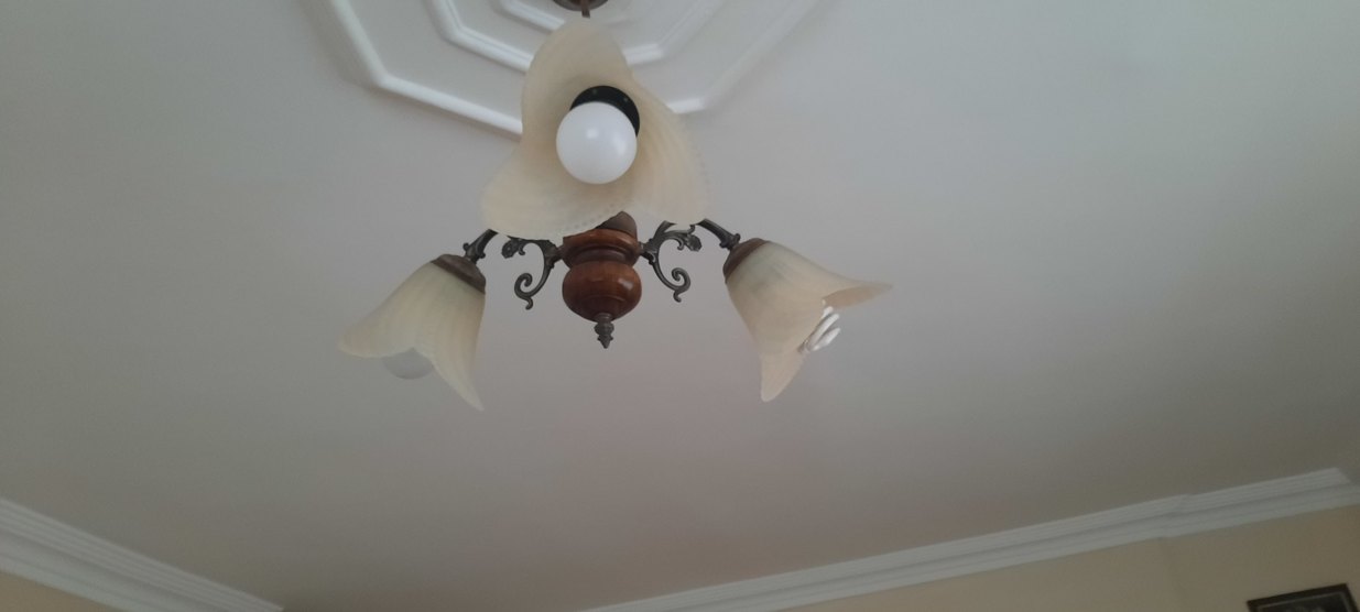 Bej renkli klasik üç kollu avize - Görsel 5