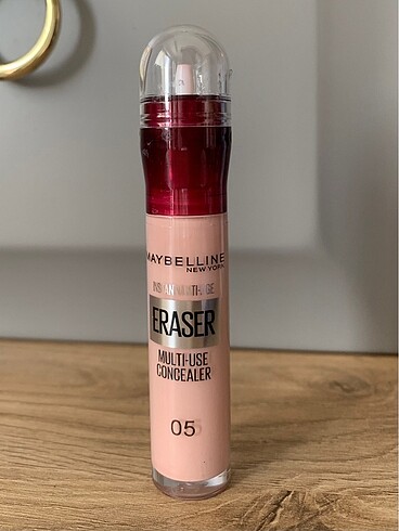 Maybelline Eraser Kapatıcı 05