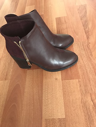 Stradivarius bilek boy bot