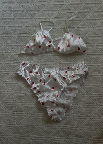 Diğer Nakışlı Beyaz Kadın Bralet