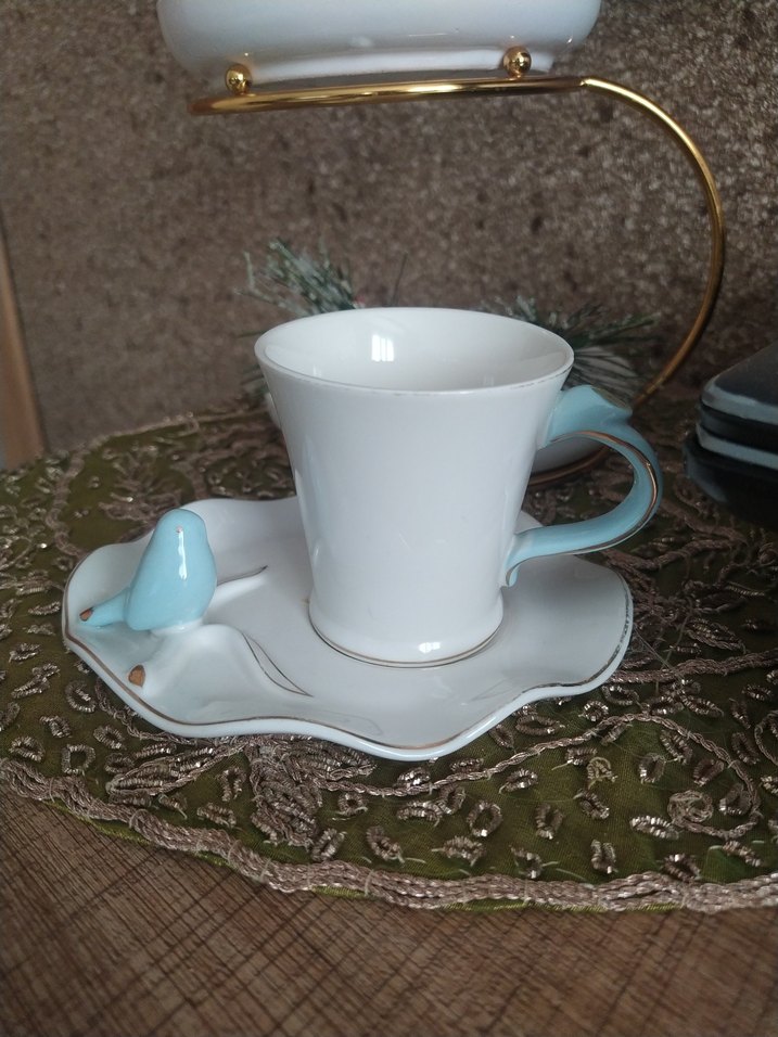 Vintage beyaz tabak ve pastel mavi kuş figürü - Görsel 2