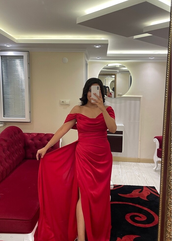 Kırmızı abiye - Görsel 2