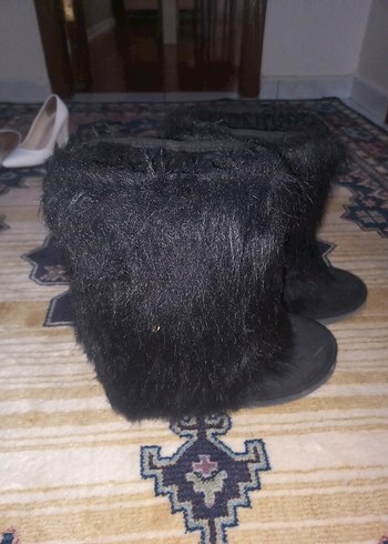 40 Beden siyah tüylü ugg kadın