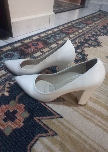 Diger Beyaz Kadın Topuklu Stiletto Ayakkabı