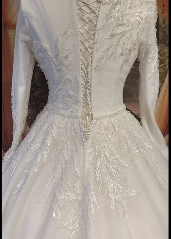Boncuk İşlemeli Beyaz Uzun Kollu Nişan Elbisesi - Görsel 12