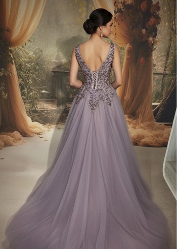 Dantel İşlemeli Gri V Yakalı Uzun Abiye - Görsel 3