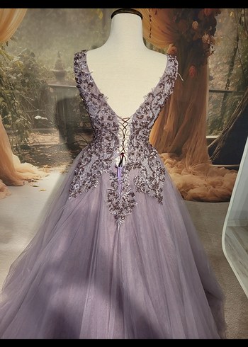 Dantel İşlemeli Gri V Yakalı Uzun Abiye - Görsel 5