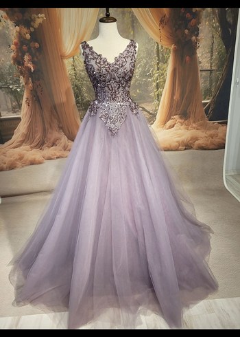 Dantel İşlemeli Gri V Yakalı Uzun Abiye - Görsel 6