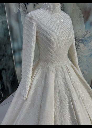 Yüksek Yakalı Uzun Kollu Prenses Gelinlik - Görsel 4