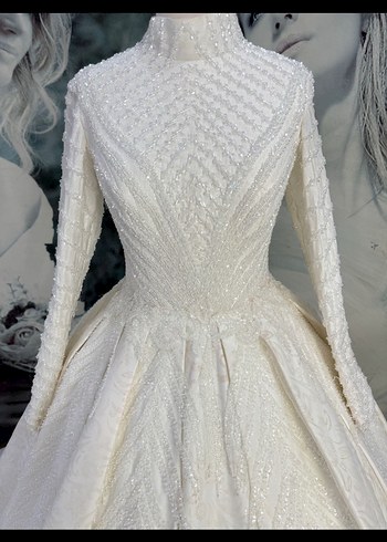 Yüksek Yakalı Uzun Kollu Prenses Gelinlik - Görsel 6