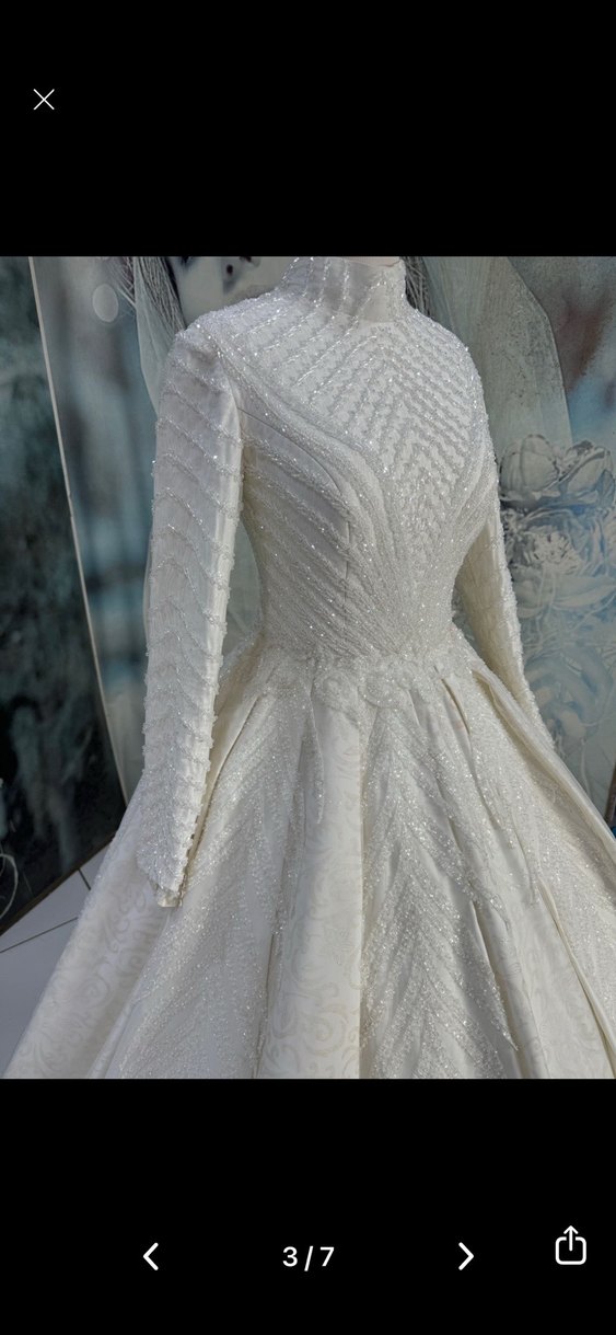 Yüksek Yakalı Uzun Kollu Prenses Gelinlik - Görsel 4