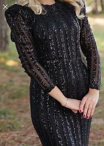 Boncuk İşlemeli Siyah Uzun Kollu Abiye Elbise - Görsel 3