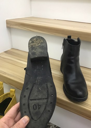 Kadın Siyah Deri Topuklu Bot - Görsel 4