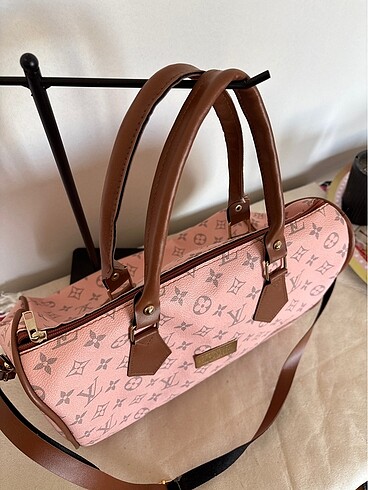 Beden Louıs Vuitton pembe çanta