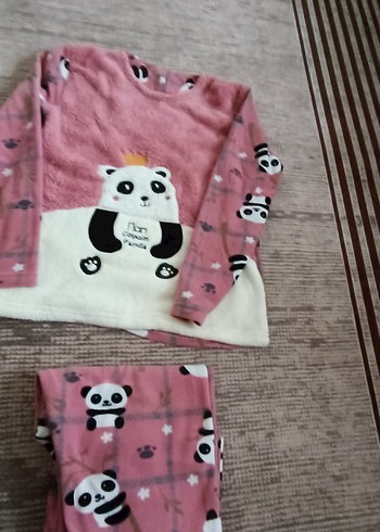 Standart Beden Beden Kız Çocuk Peluş Panda Desenli Pijama Takımı
