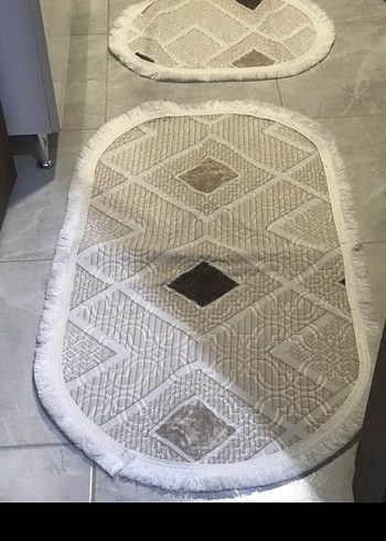 Nakışlı Beyaz ve kahve tonlarında banyo Paspası hiç kullanılmadı