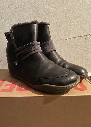 Camper Sik Ve Sicak Siyah Deri Bilek Bot