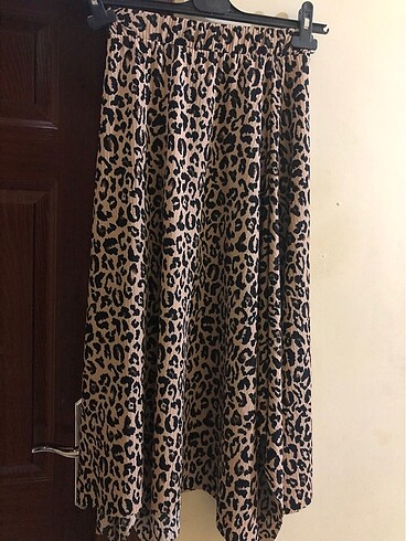 Leopar desenli etek
