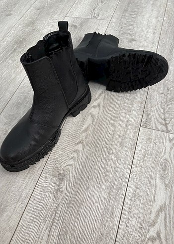 Diğer Siyah Deri Tüylü Blok Topuklu Bot