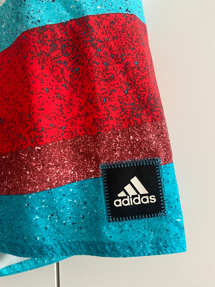 Adidas Renkli Tie-Dye Erkek Deniz Şortu - Görsel 2