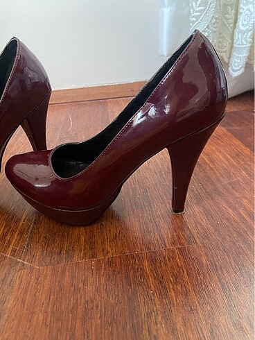 Bordo topuklu ayakkabı - Görsel 2