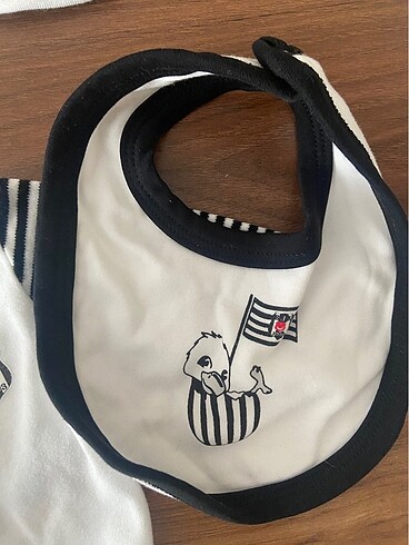 Yenidoğan Beden beyaz Renk Beşiktaş bebek takımı