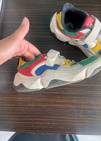 35 Beden Zara Çok Renkli Cırt Cırtlı Spor Ayakkabı