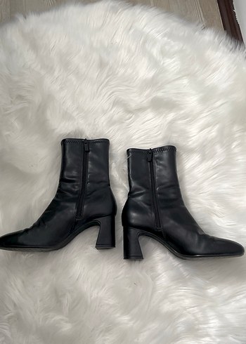 Pull&Bear Kalın Topuklu Streç Deri Bot - Görsel 8