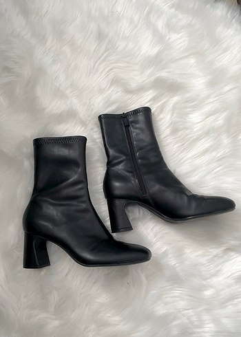 Pull&Bear Kalın Topuklu Streç Deri Bot - Görsel 2