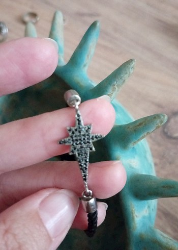 Zincir Detaylı Siyah Gotik Bileklik - Görsel 4