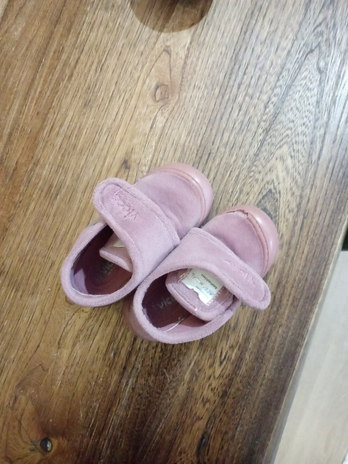 Kız Çocuk Pembe Süet Cırtcırtlı Terlik - Görsel 4