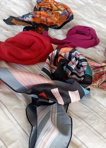 Renkli Pilili Kadın Fular - Görsel 3