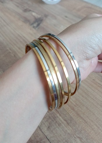 Esnek Altın Renkli Minimalist Bilezik - Görsel 12