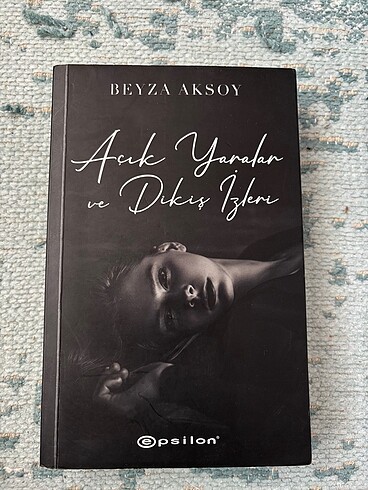 Açık yaralar ve dikiş izleri serisi