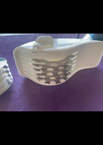 Sebze , hamur kesici . İki ayrı kesme aparatı var - Görsel 3