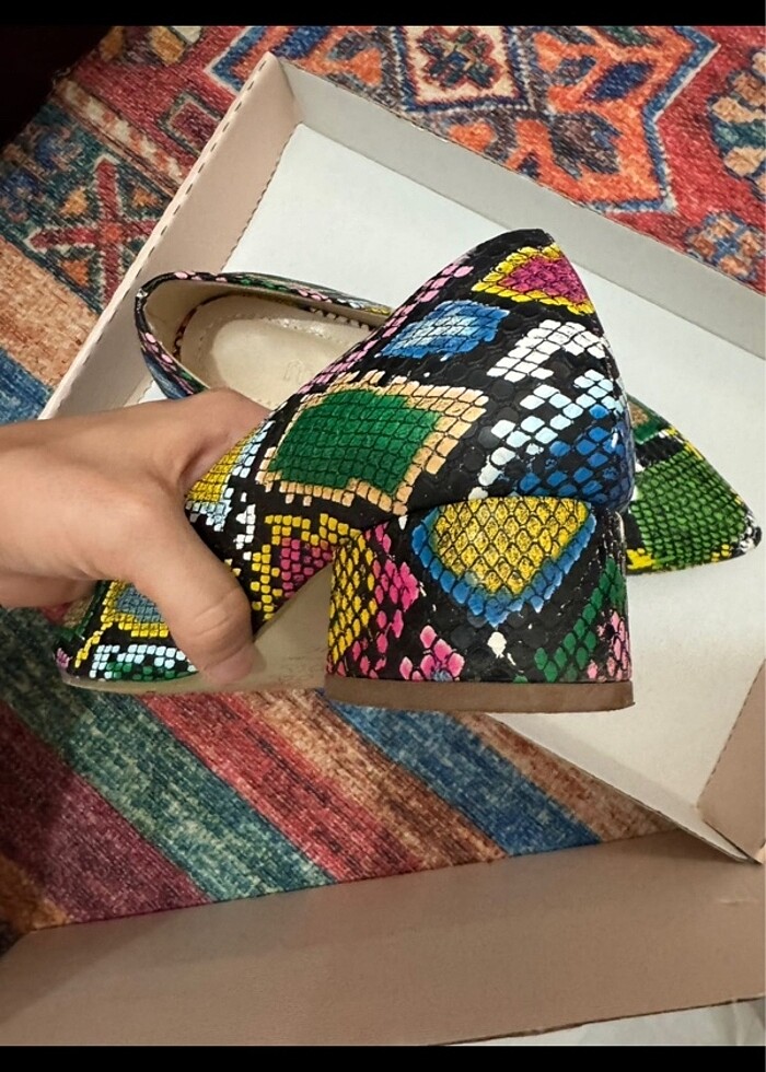 Marjin kısa topuklu ayakkabı - Görsel 3