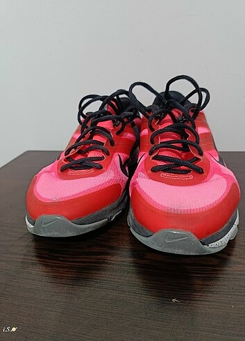 Nike spor ayakkabı