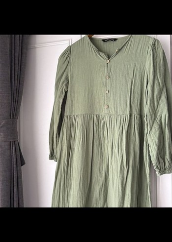 Düğmeli Uzun Kesim Bohem muslinelbisr - Görsel 2