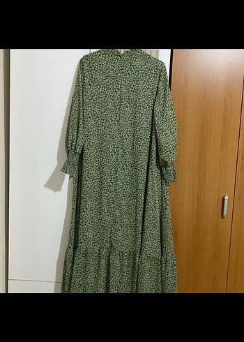 LC Waikiki Uzun Kollu Yeşil Fırfırlı Kadın Elbise