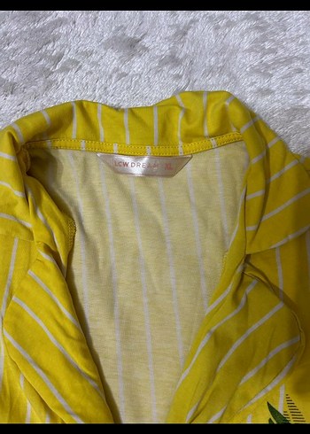 42 Beden Sarı Düğmeli Kısa Kollu pijama ustu