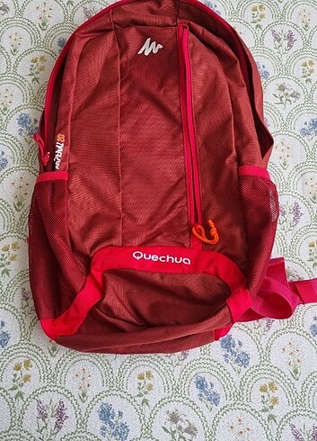 Decathlon quechua 20 lt sırt çantası