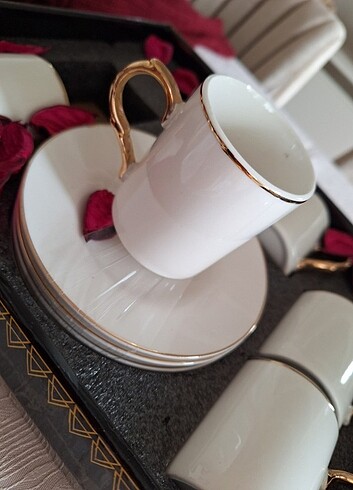 Madame Coco Pak home fincan takımı