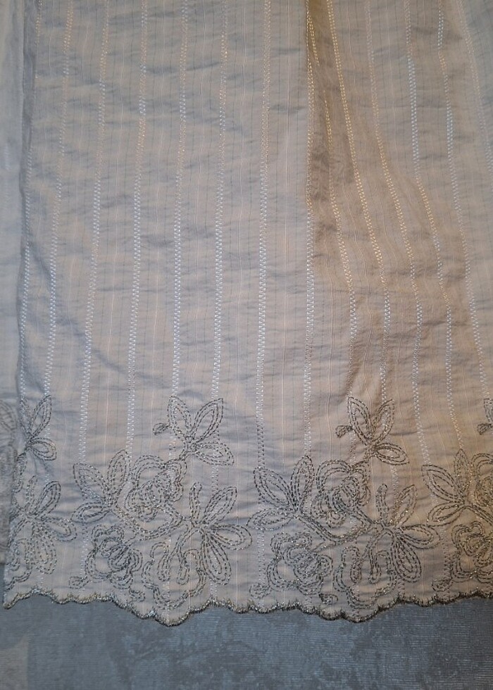 İpekyol gümüş işlemeli şık diz altı elbise - Görsel 3