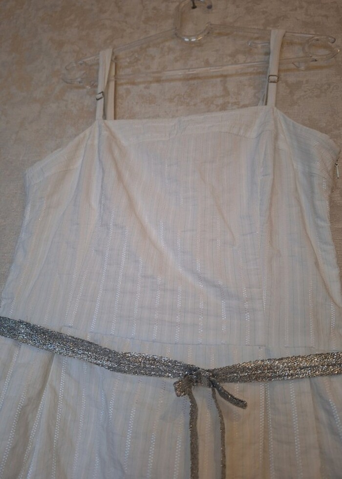 İpekyol gümüş işlemeli şık diz altı elbise - Görsel 5