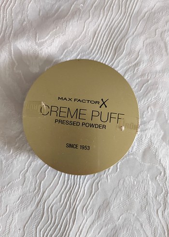 Max Factor Creme Puff Pressed Powder
