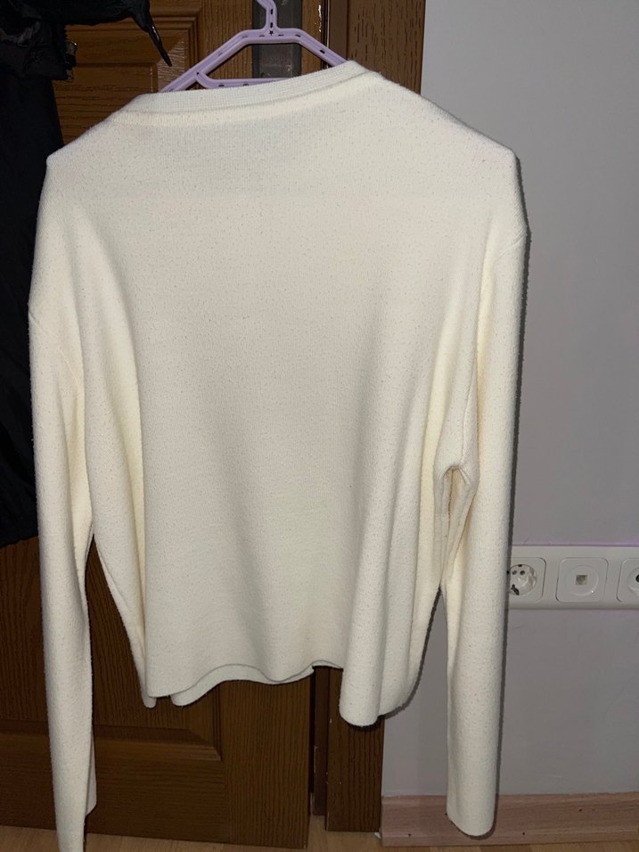 Düğmeli Beyaz Kadın Hırka - Görsel 3