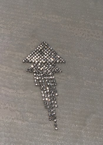 Uzun Gri Payetli Punk Küpe - Görsel 3